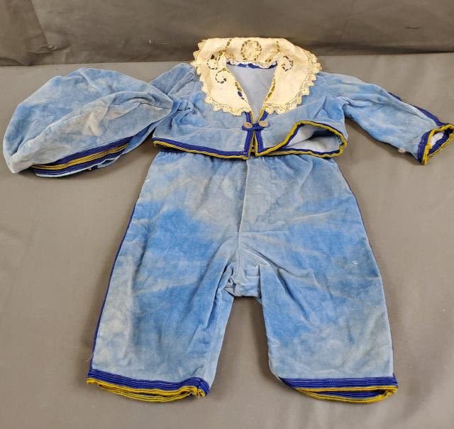 Appraisal: Vintage blue velvet jacket trousers and hat for a baby