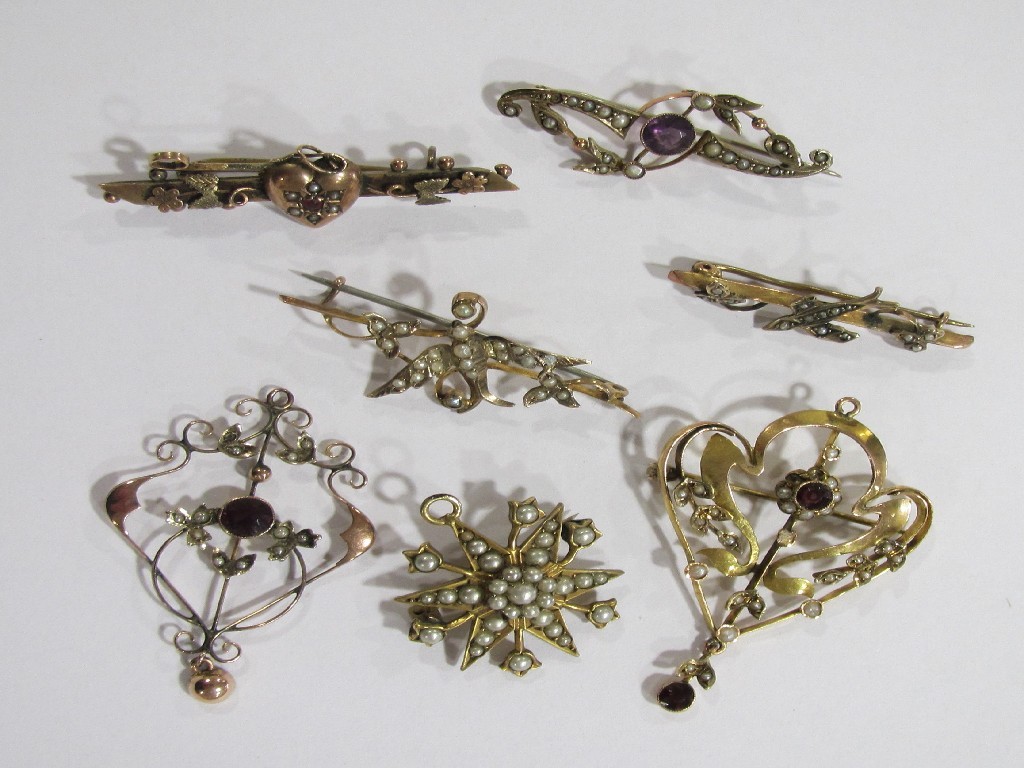 Appraisal: Lot of Edwardian gold jewellery to include four seed pearl