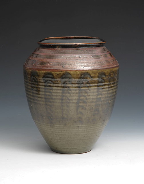 Appraisal: David Leach British - Vaseconcentric lines in tenmoku glaze to