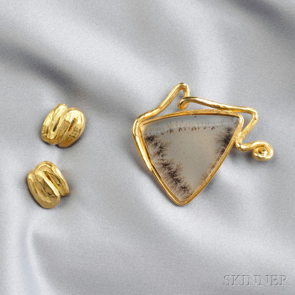 Appraisal: kt Gold and Pictorial Agate Brooch Daniela Vettori bezel-set with