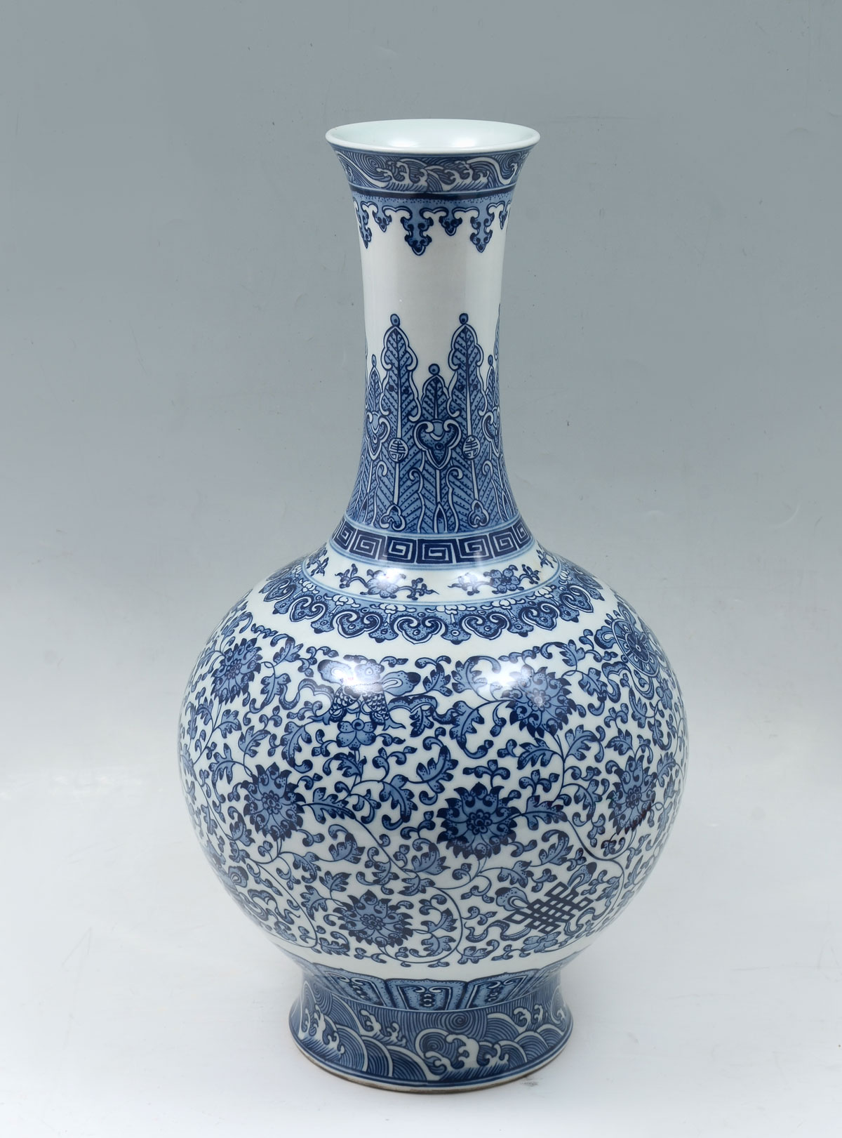 Appraisal: LARGE CHINESE BLUE WHITE BOTTLE VASE Chinese blue white bottle