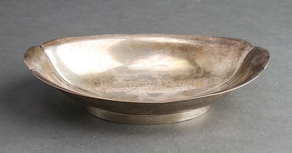 Appraisal: International Sterling Orchid Silver Oblong Bowl International Sterling Orchid silver