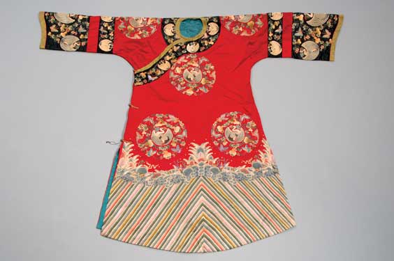 Appraisal: ANTIQUE CHINESE SILK ROBE Antique Chinese embroidered silk robe decorated