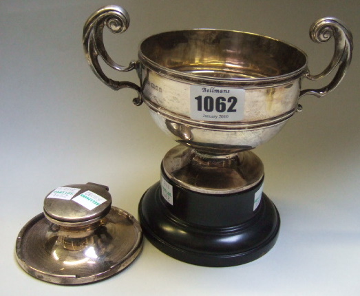 Appraisal: Silver comprising a twin handled trophy bowl on a circular