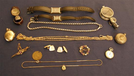 Appraisal: Eight items of gold jewellery including cuff links locket two