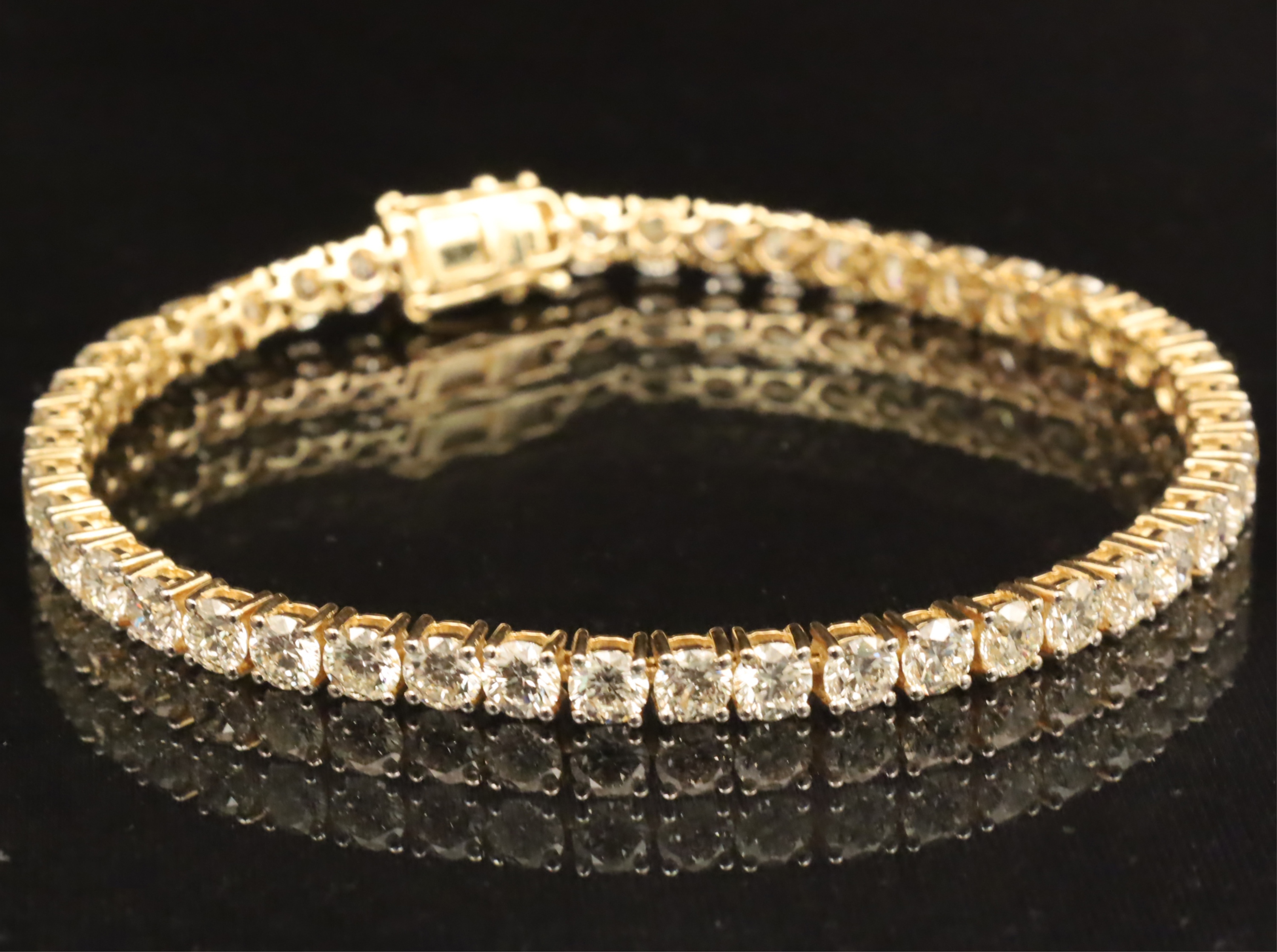 Appraisal: CTW K DIAMOND TENNIS BRACELET K yellow gold diamond bracelet