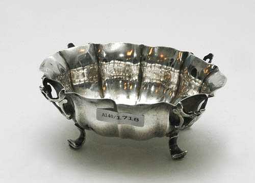 Appraisal: SUGAR BOWL nd half of the th century With warranty