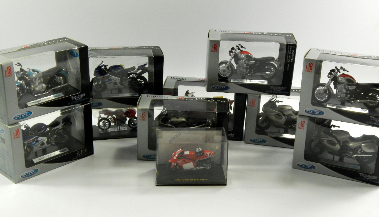 Appraisal: A quantity of Welly die cast models of motorbikes scale