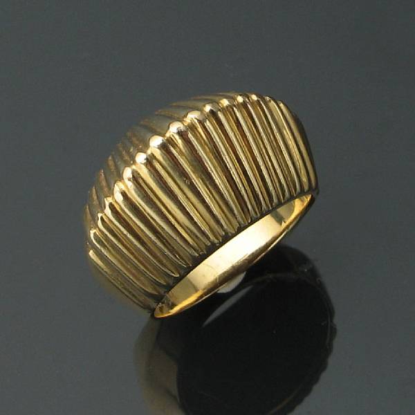 Appraisal: An k gold fluted dome ring Tiffany amp Co grams