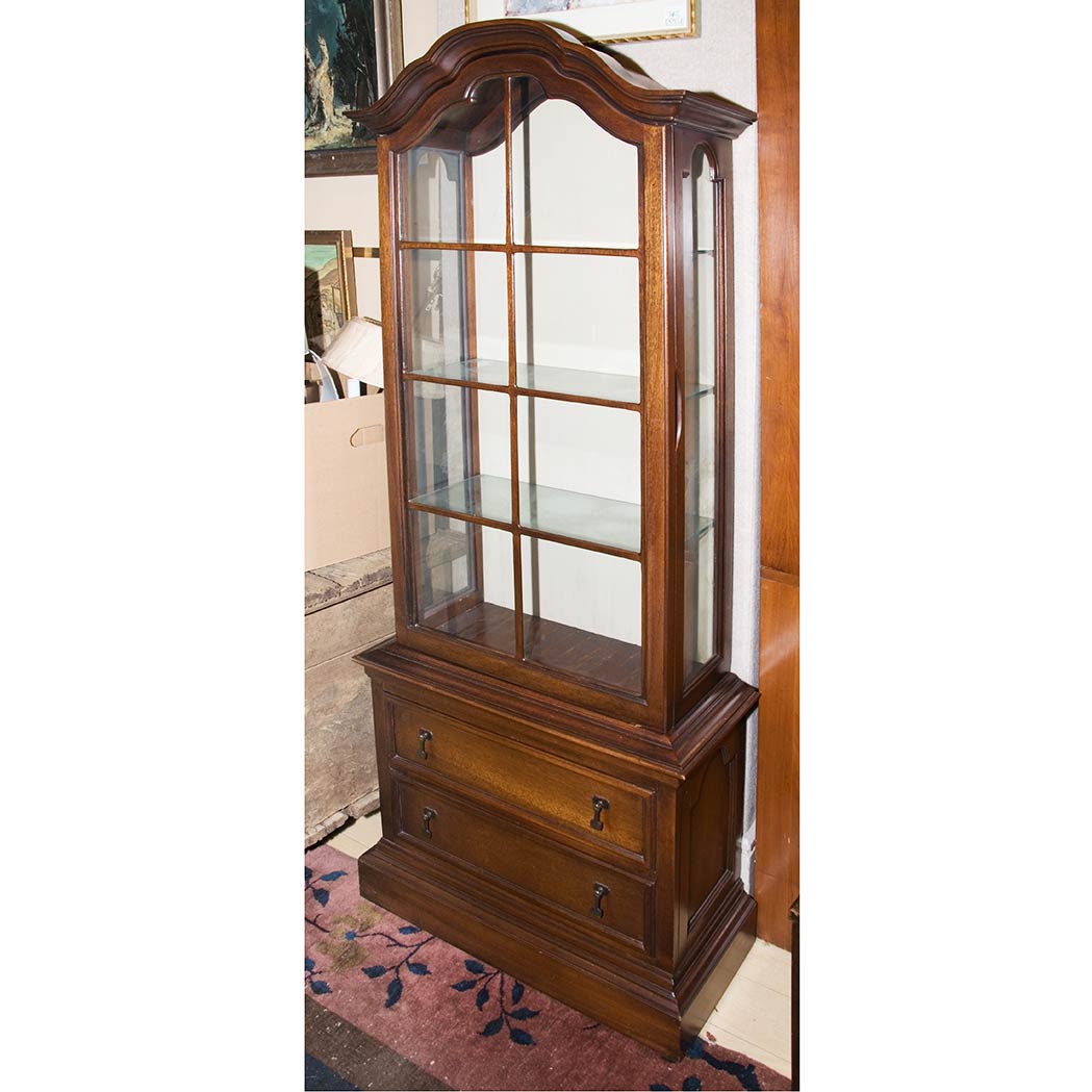 Appraisal: Pair of Georgian Style Mahogany Vitrines