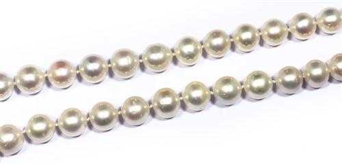 Appraisal: PEARL NECKLACE White gold Decorative necklace of slightly baroque fresh-water