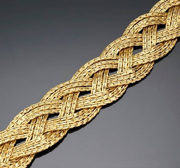 Appraisal: An eighteen karat gold bracelet gross weight approximately grams length