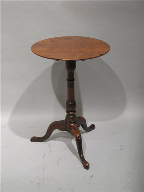 Appraisal: ENGLISH QUEEN ANNE STYLE MAHOGANY CANDLESTAND Nineteenth century the tilting