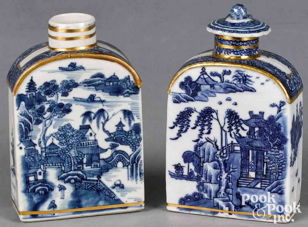 Appraisal: Two Chinese export Nanking porcelain tea caddies Two Chinese export