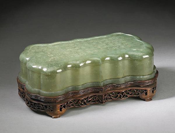 Appraisal: A nephrite box and cover th Century The cover of