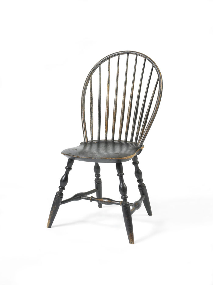 Appraisal: NEW ENGLAND BOWBACK WINDSOR SIDE CHAIR IN GREEN PAINT PROBABLY