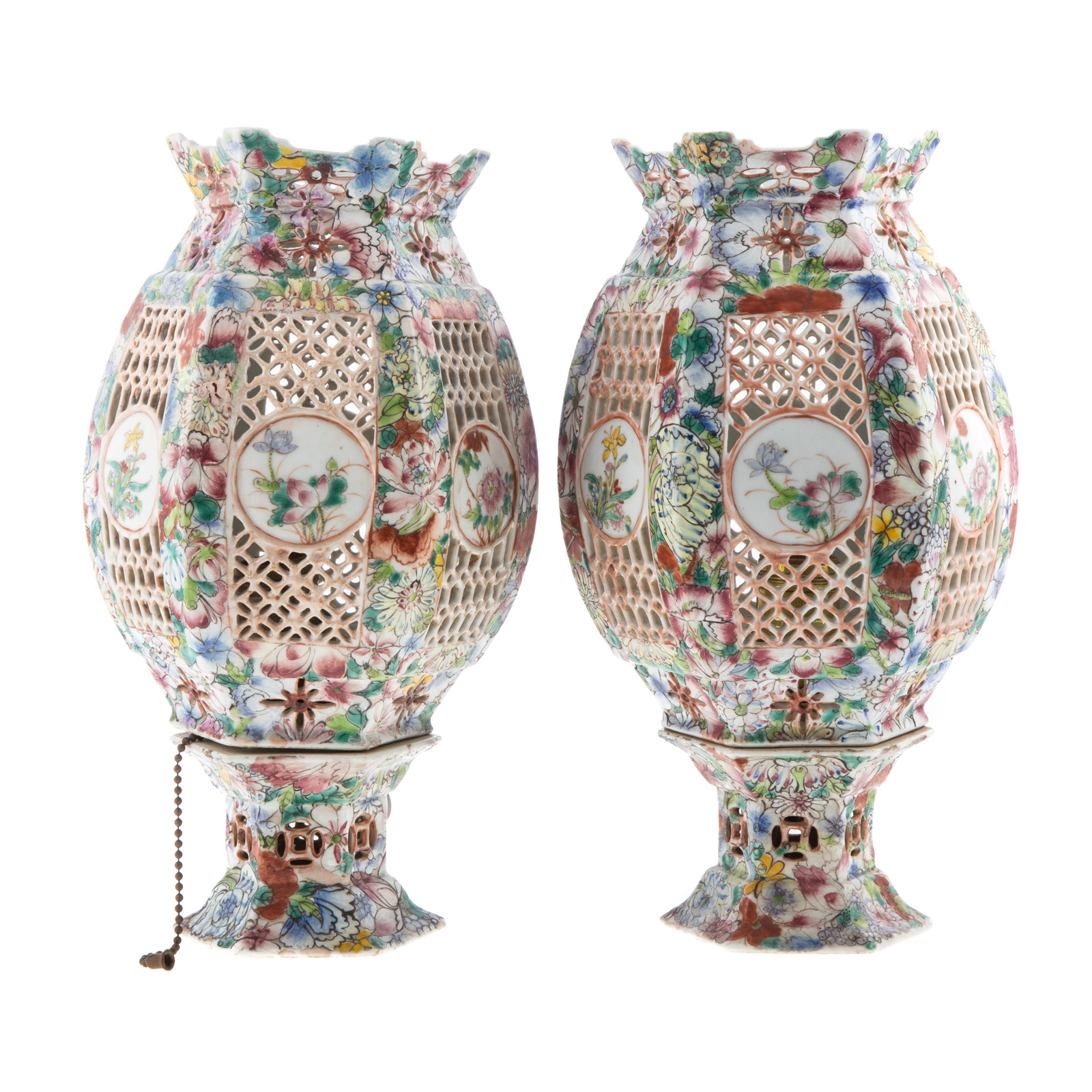 Appraisal: A PAIR OF CHINESE EXPORT MILLE FLEUR WEDDING LAMPS Late