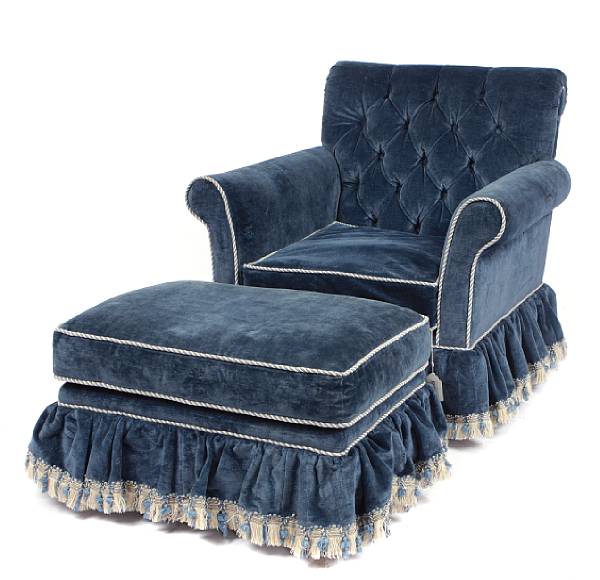 Appraisal: A pair of contemporary blue upholstered club chairs with one