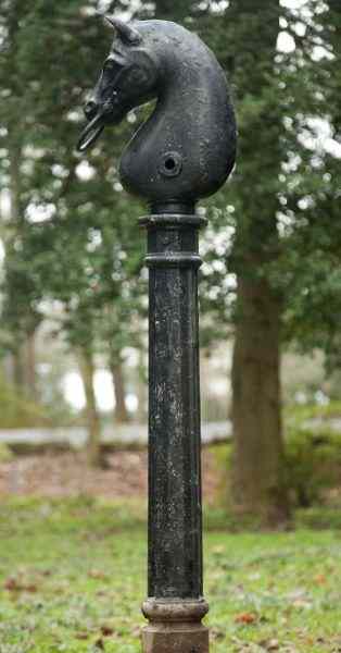 Appraisal: th Century Cast Iron Hitching Postcolumnar form surmounted by large