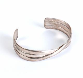 Appraisal: Henry Steig Sterling Cuff Bracelet Henry Steig sterling crossed wire