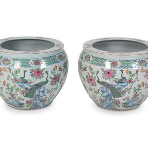 Appraisal: A Pair of Chinese Export Porcelain Jardinieres TH CENTURY Height