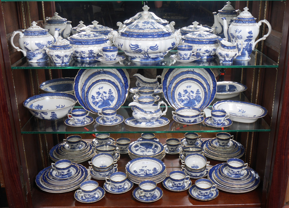 Appraisal: ROYAL DOULTON BOOTHS REAL OLD WILLOW CHINA Approx pieces to