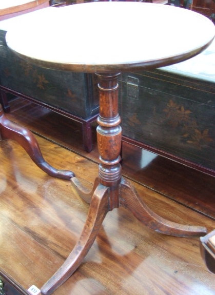 Appraisal: A th century oak occasional table the circular top raised