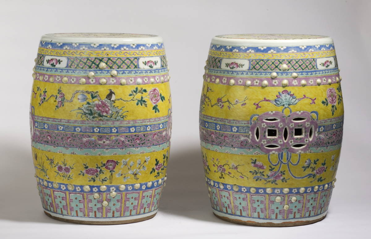 Appraisal: PAIR OF CHINESE EXPORT PORCELAIN FAMILLE ROSE BARREL-FORM GARDEN SEATS