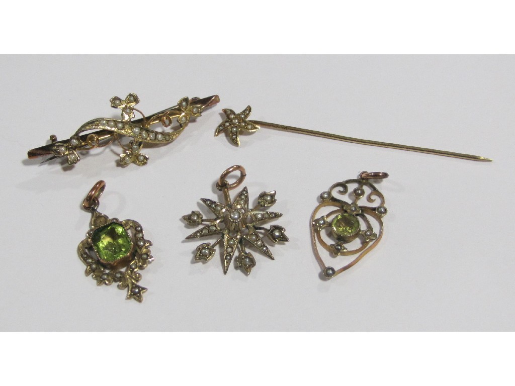 Appraisal: Five Edwardian gold pieces to include two peridot and seed