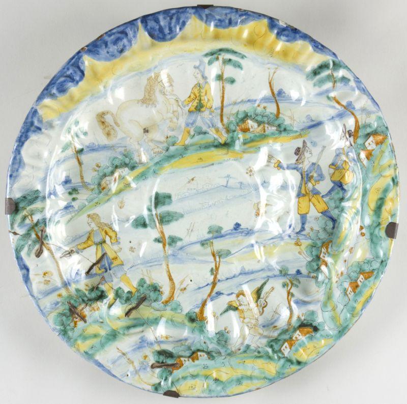 Appraisal: th Century Italian Maiolica Dish att Deruta round dish with