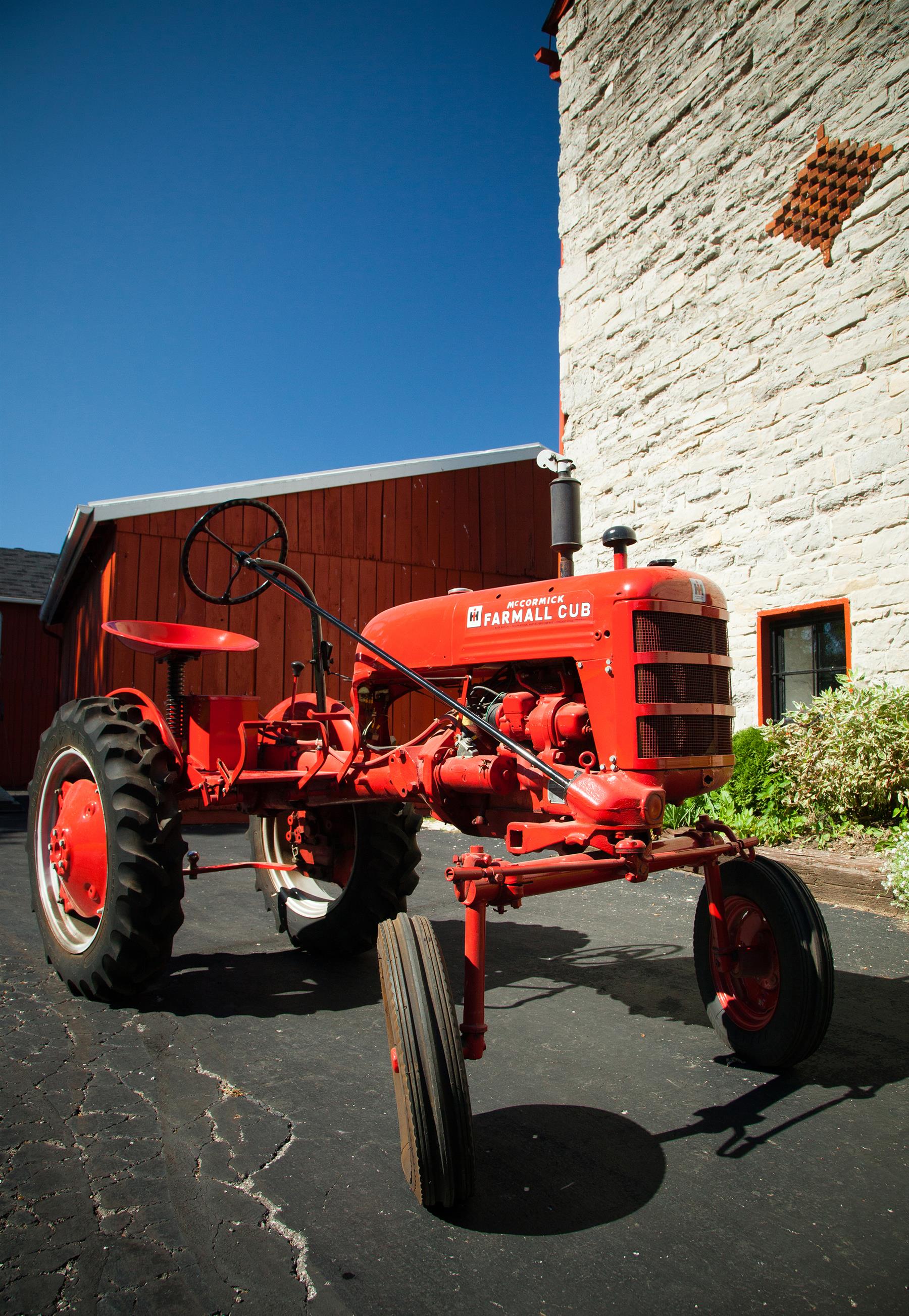 Appraisal: INTERNATIONAL HARVESTER FARMALL CUB McCORMICK TRACTOR American ca CultiVision alignment