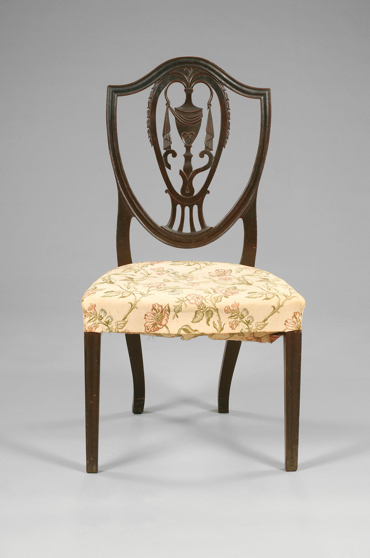 Appraisal: CONNECTICUTT HEPPLEWHITE MAHOGANY SHIELD-BACK SIDE CHAIR The molded arched crest