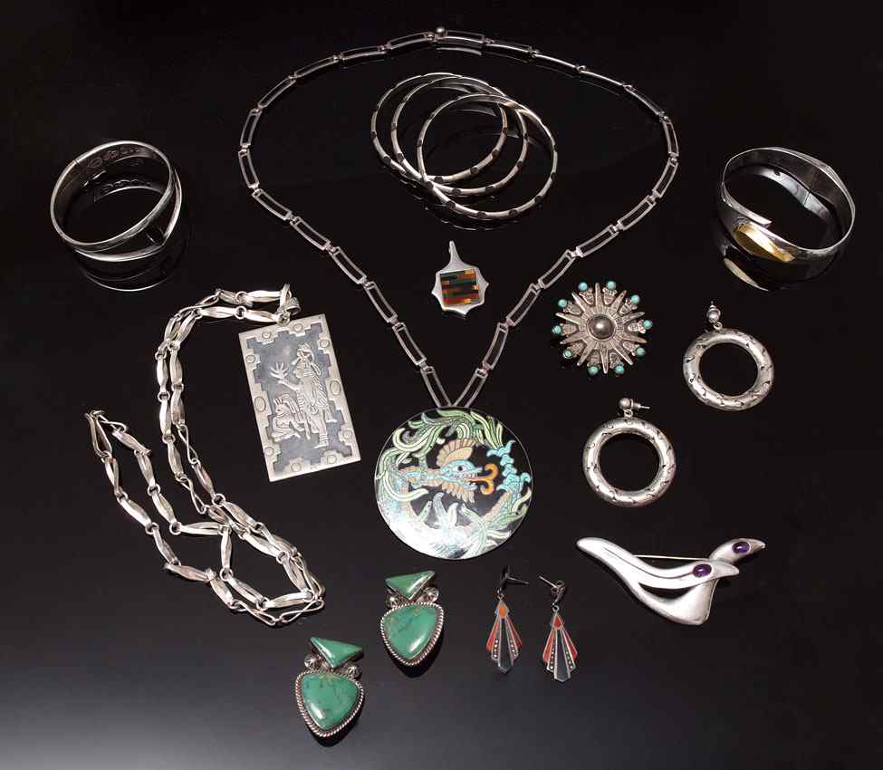 Appraisal: TRAY OF MEXICAN STERLING JEWELRY To include Sigfrido Pineda hinged