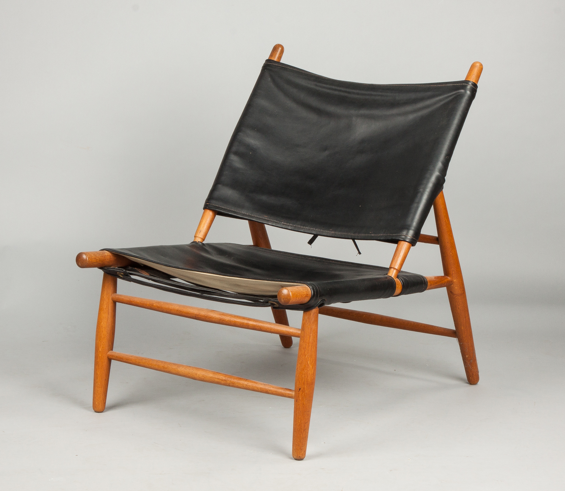 Appraisal: Danish Modern Sling Chair Teakwood leather