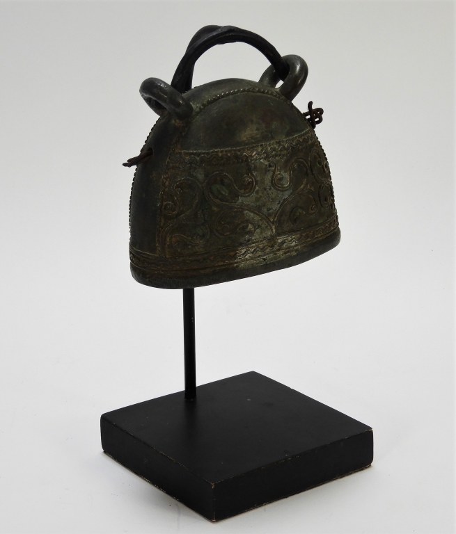 Appraisal: C BURMESE BRONZE ELEPHANT BELL Burma th CenturyHeavy bronze bell