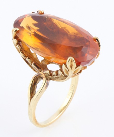 Appraisal: K one mm x mm oval citrine size grams S