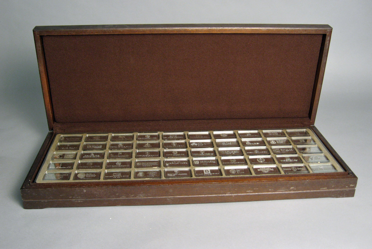 Appraisal: Sterling silver ingot proof set International Bank Ingot Collection The