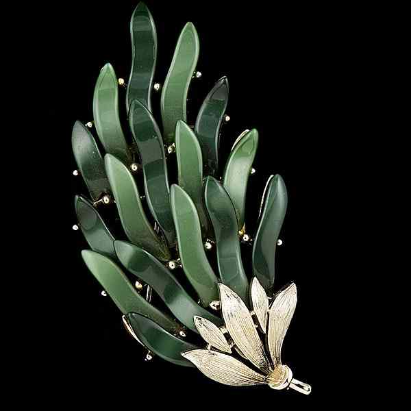 Appraisal: Lisner Brooch Lisner signed brooch composed of a leaf branch