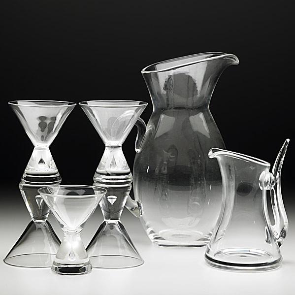 Appraisal: STEUBENCrystal cocktail grouping includes five trumpet-form martini glasses tall pitcher