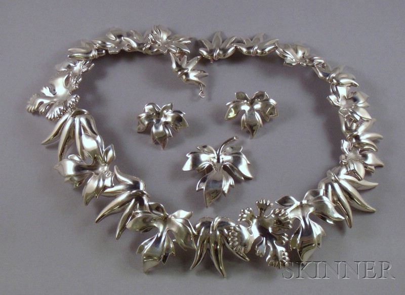 Appraisal: Tiffany Co Three-piece Sterling Silver Suite and comprising a necklace