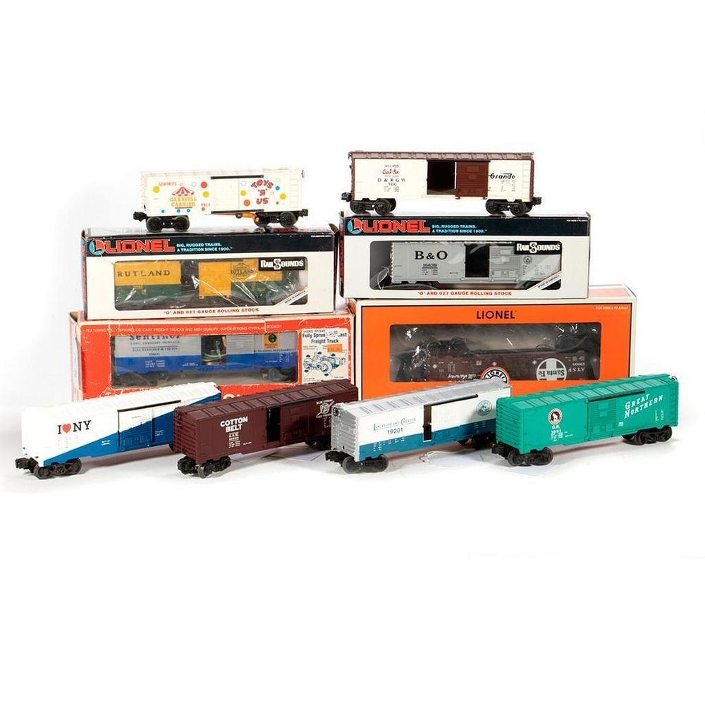 Appraisal: O Gauge Lionel Box Cars Lionel - Lancaster and Chester