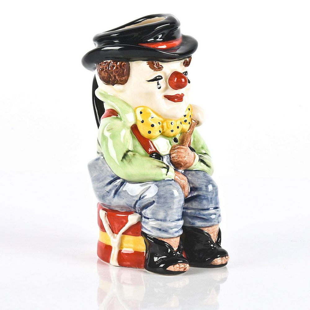 Appraisal: ROYAL DOULTON TOBY JUG THE CLOWN D Clown sitting on