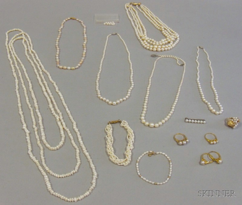 Appraisal: Small Group of Assorted Cultured and Freshwater Pearl Jewelry including