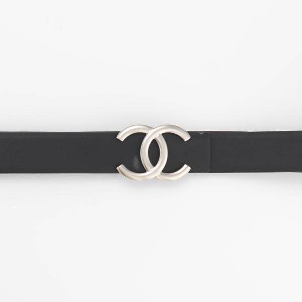 Appraisal: CHANEL CC REVERSIBLE CALFSKIN BELT x Chanel reversible black and