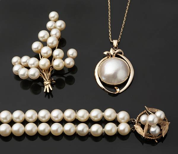 Appraisal: A collection of cultured pearl and gold jewelry comprising of