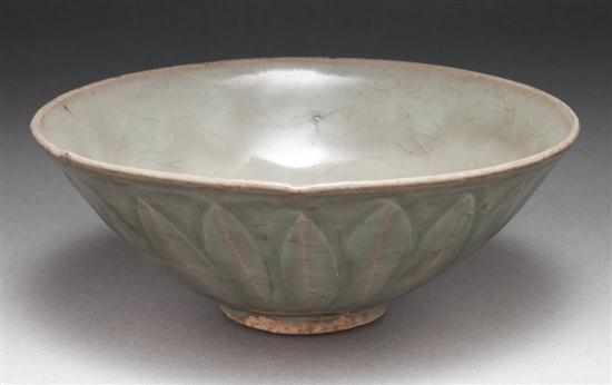 Appraisal: Chinese celadon glaze stoneware bowl th th century interior stylized