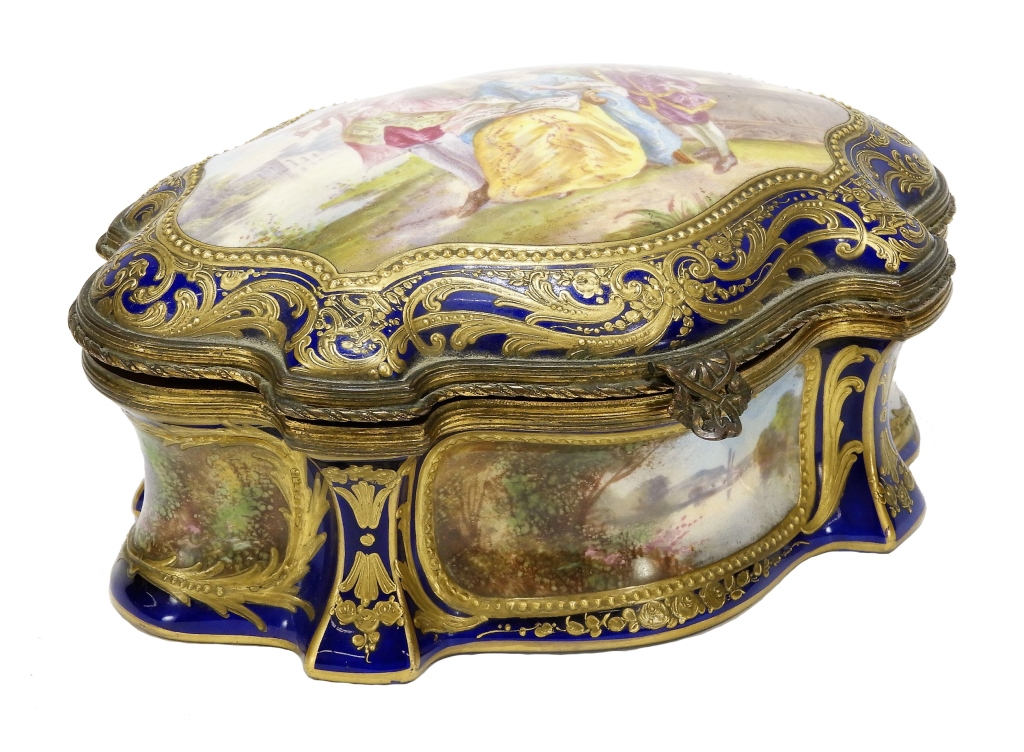 Appraisal: C FRENCH SEVRES COBALT BLUE PORCELAIN BOX France Turtle form