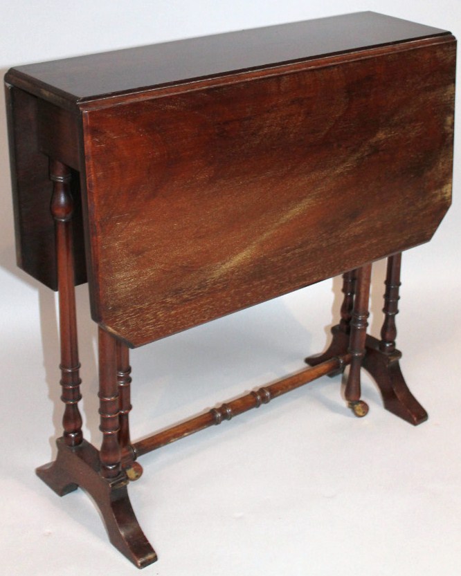 Appraisal: A late thC mahogany dropleaf Sutherland table the acanthus top