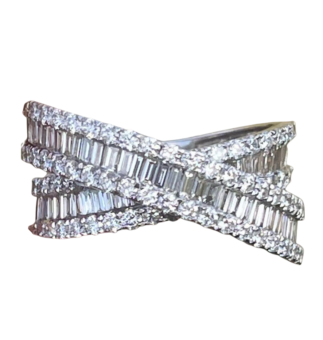 Appraisal: K WHITE GOLD DIAMOND RING K white gold Diamond ring