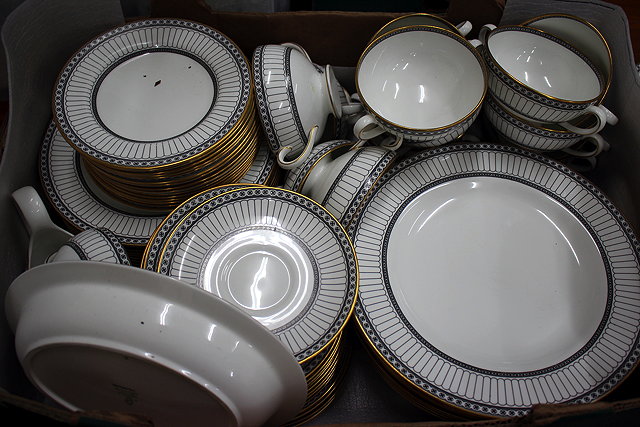 Appraisal: A LARGE QUANTITY OF WEDGWOOD 'COLLONADE' PATTERN DINNER SERVICE to